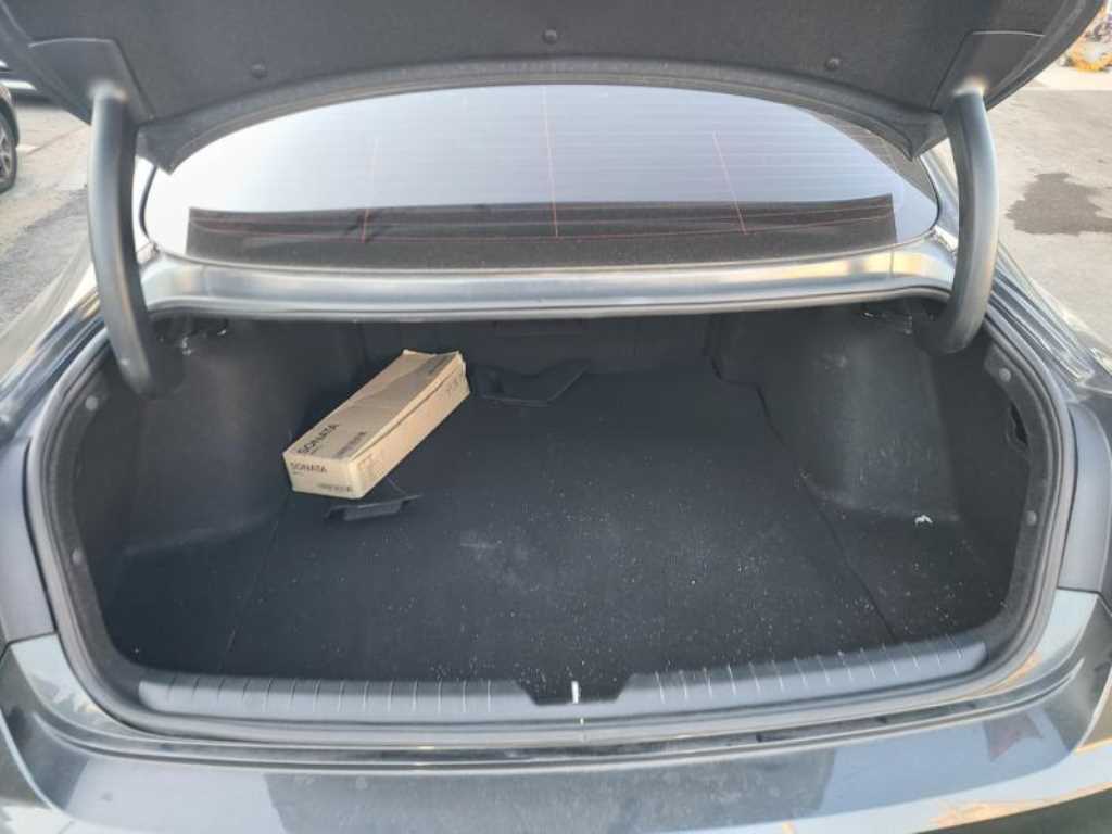 HYUNDAI Sonata - Vista 5