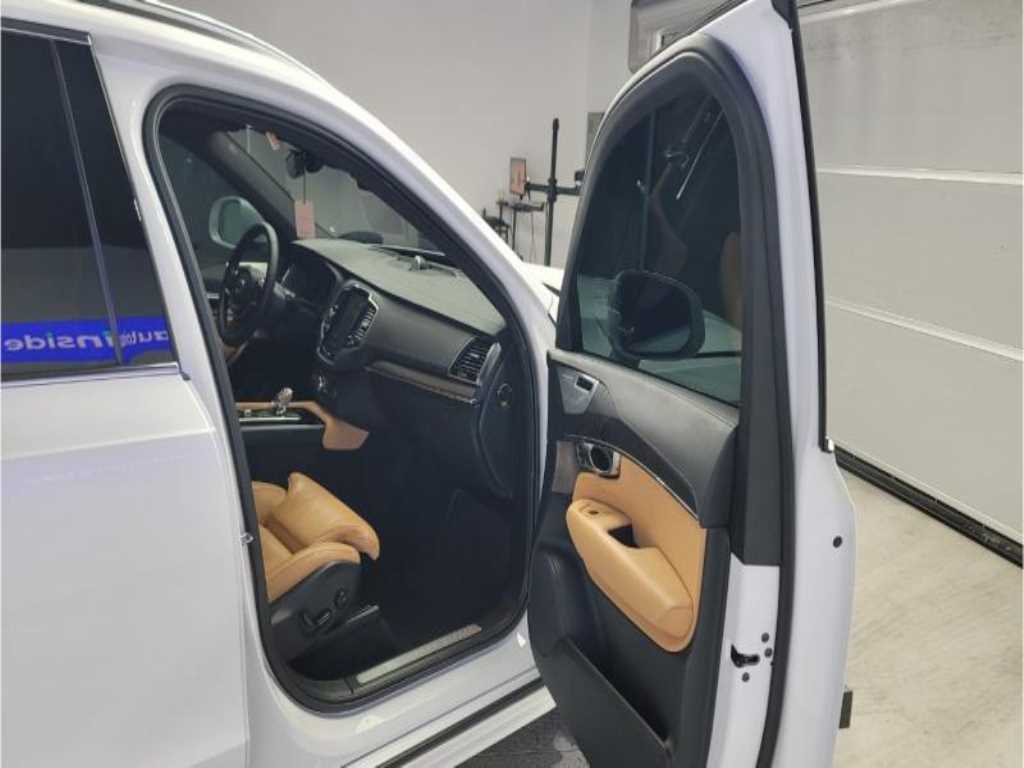 Volvo XC90 - Vista 9