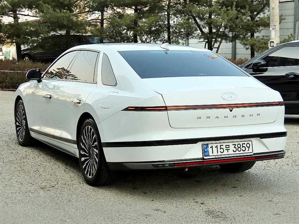 HYUNDAI Grandeur - Vista 4