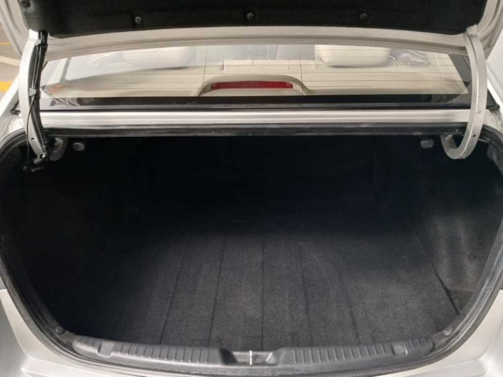 KIA Forte 2010 Plateado - Importación desde Corea - HF Imports Iquique - Foto 18