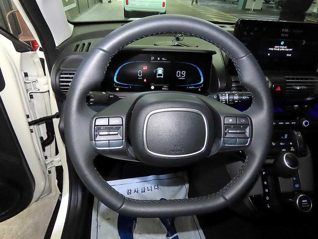 HYUNDAI Casper - Vista 8