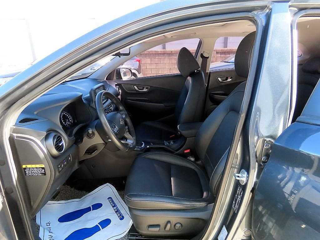 HYUNDAI Kona - Vista 5