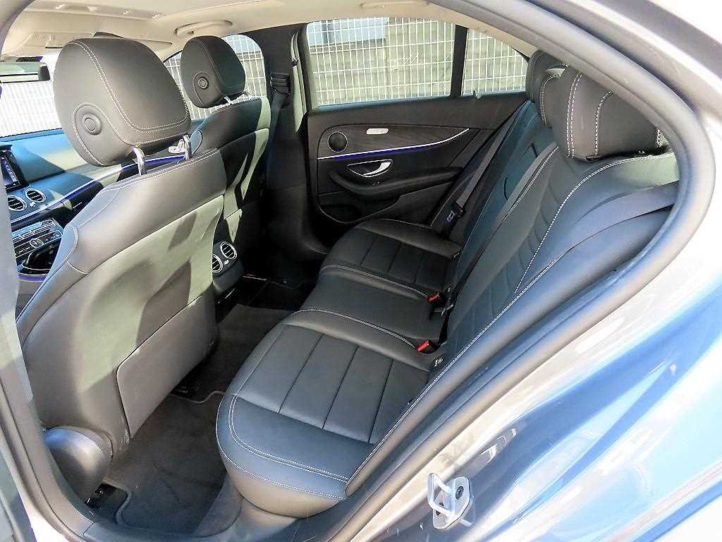 Mercedes Benz E class - Vista 6