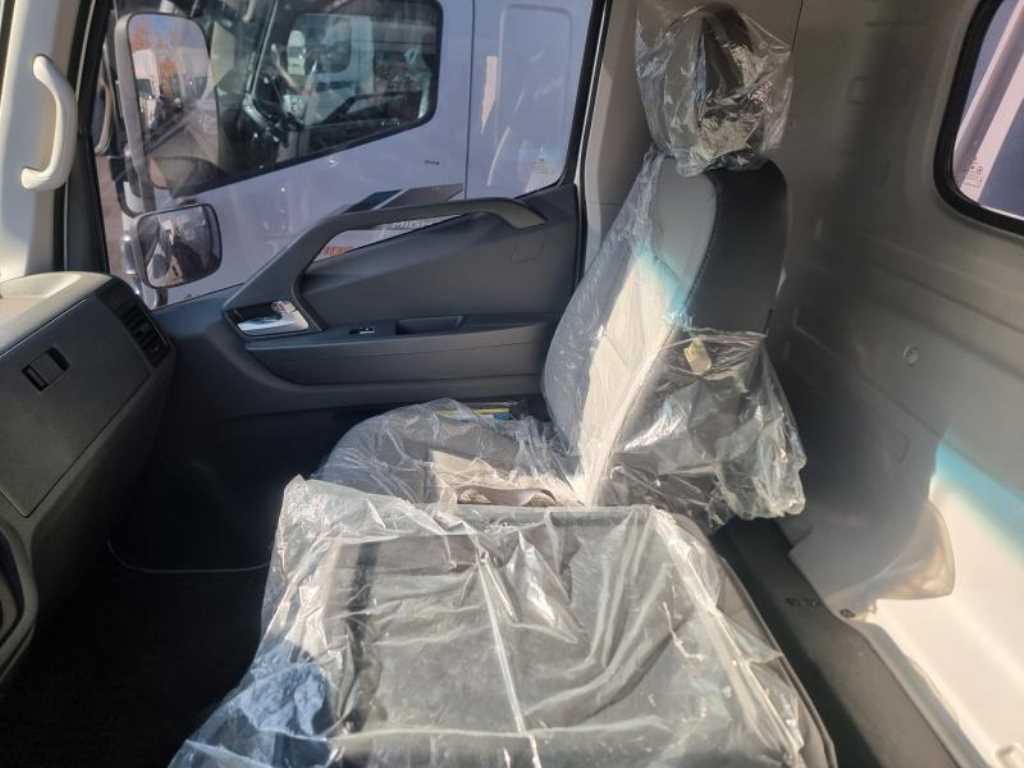 medium and large cargo dump - Vista 8