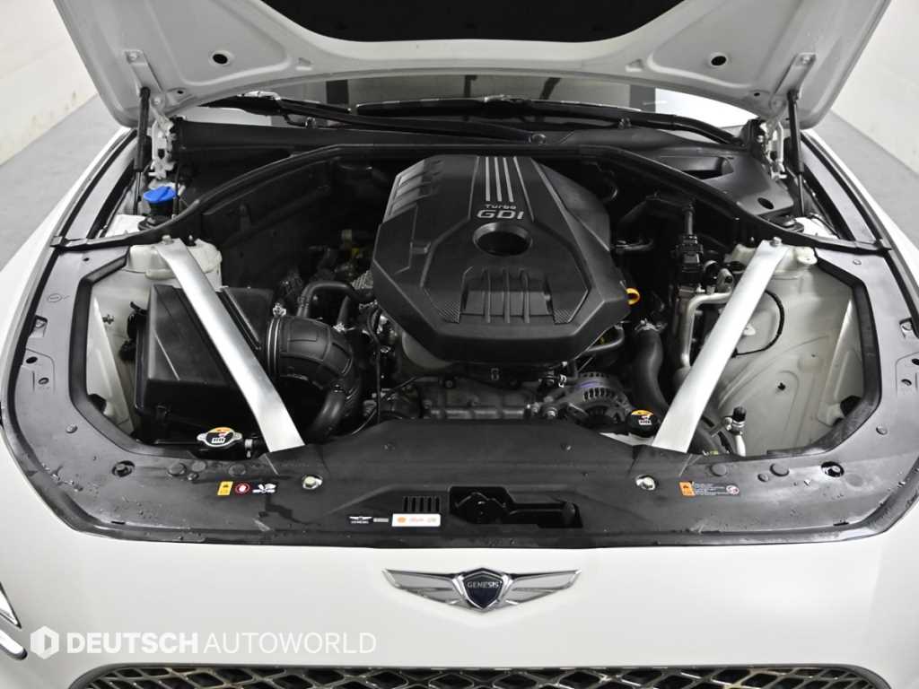 Genesis G70 - Vista 6