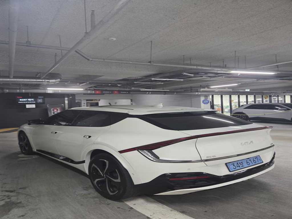 KIA EV6 - Vista 4