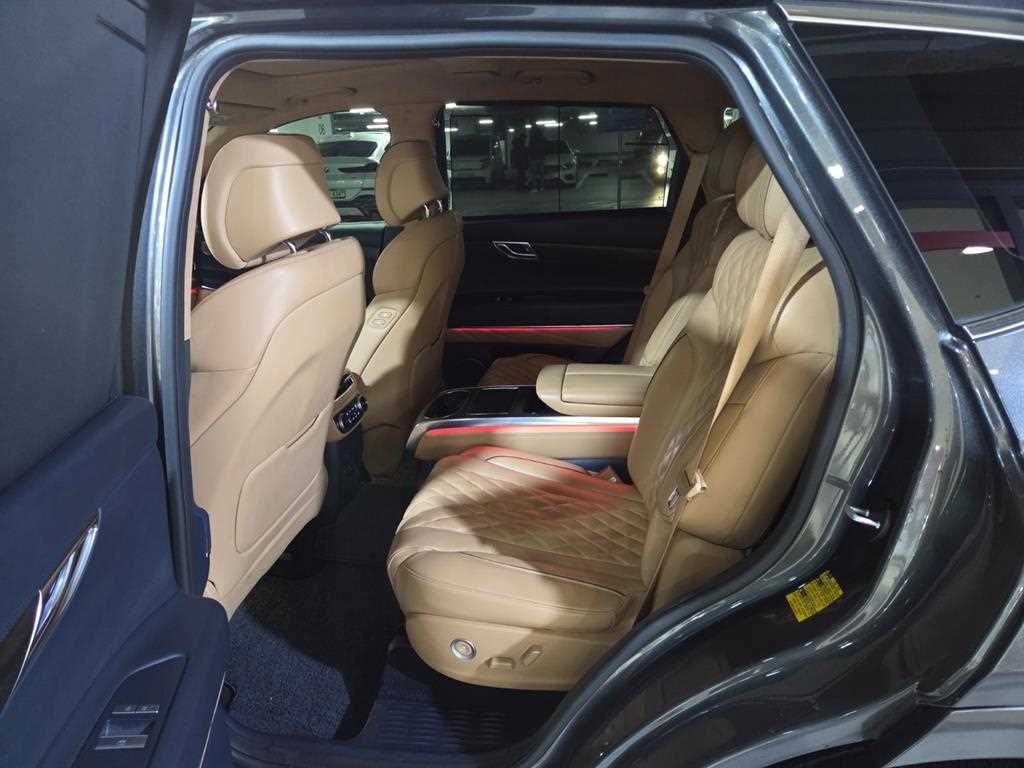 Genesis GV80 - Vista 5