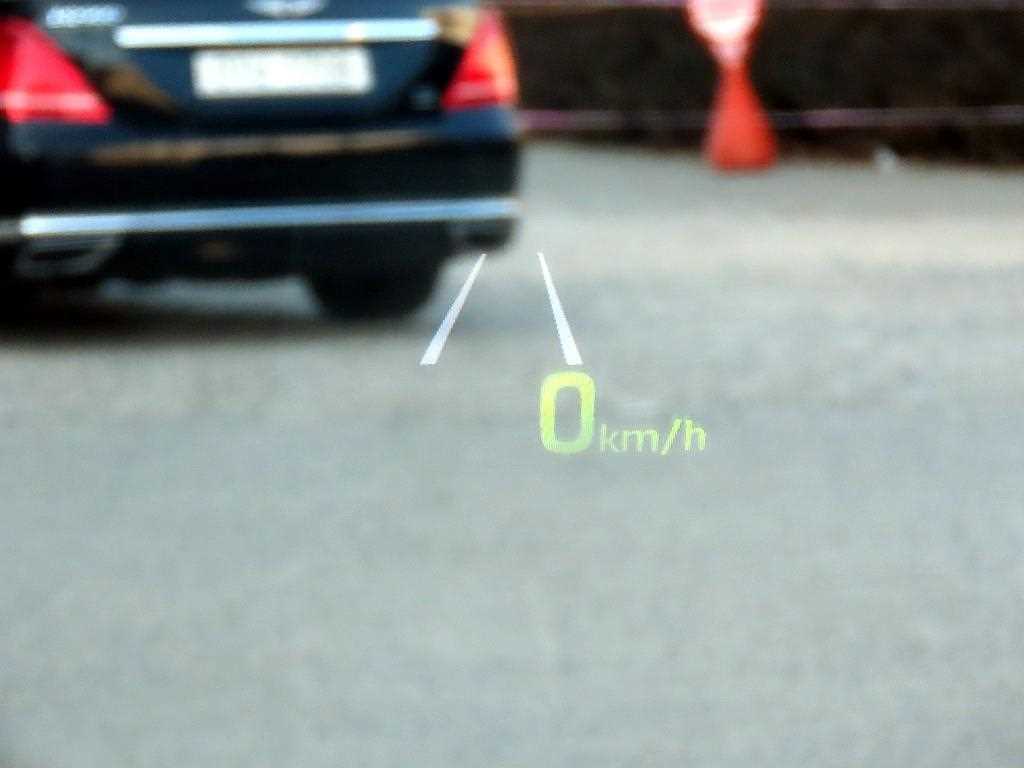 HYUNDAI Genesis - Vista 10