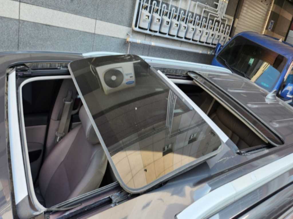 KIA Carnival - Vista 7