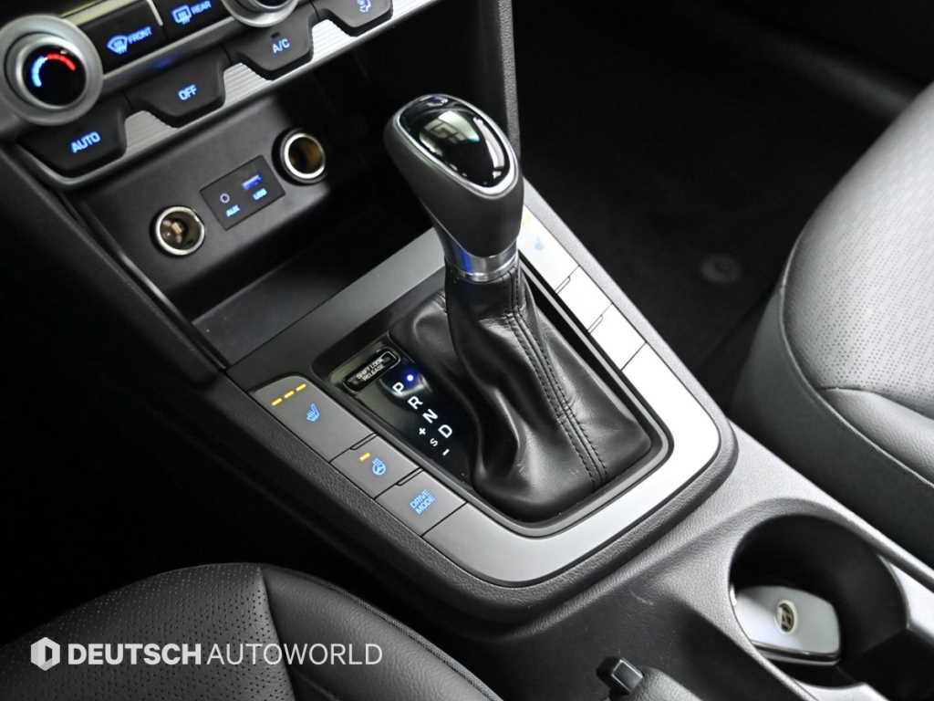 HYUNDAI Avante - Vista 9