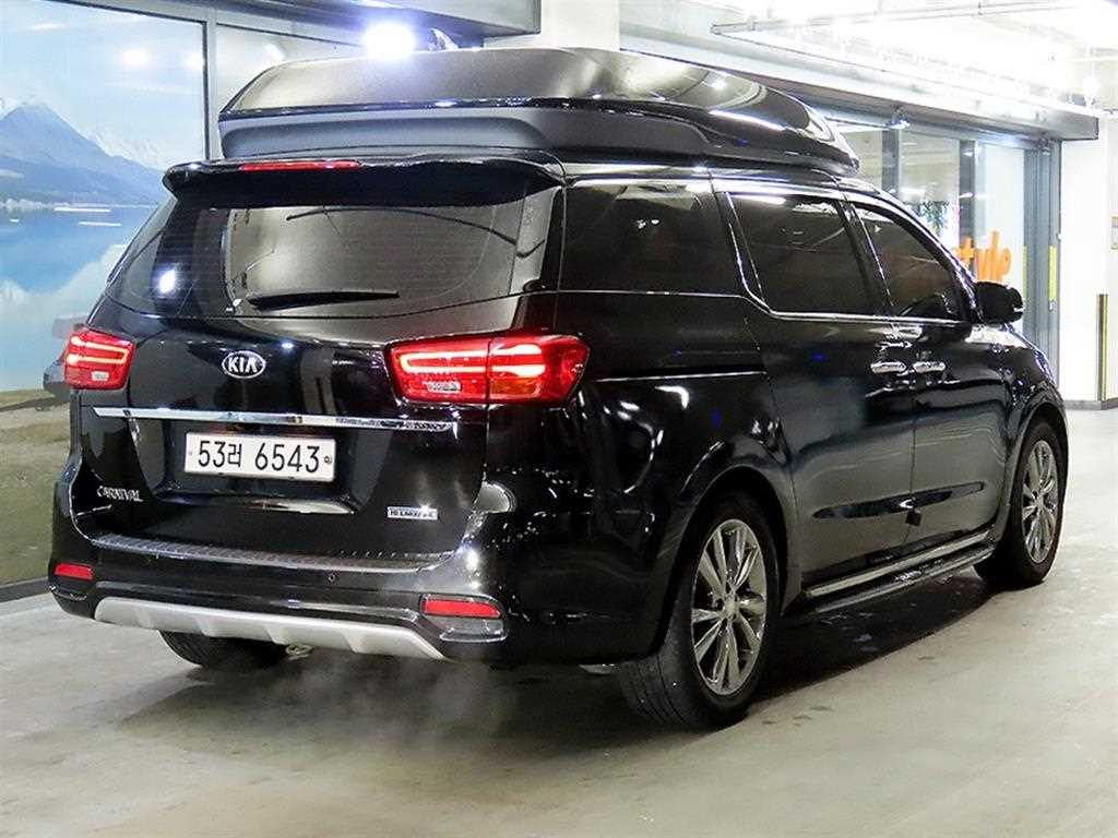 KIA Carnival - Vista 4