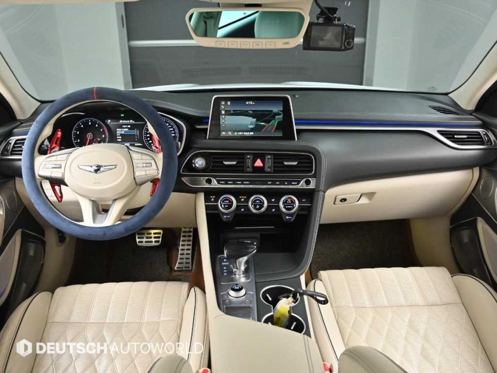 Genesis G70 - Vista 5