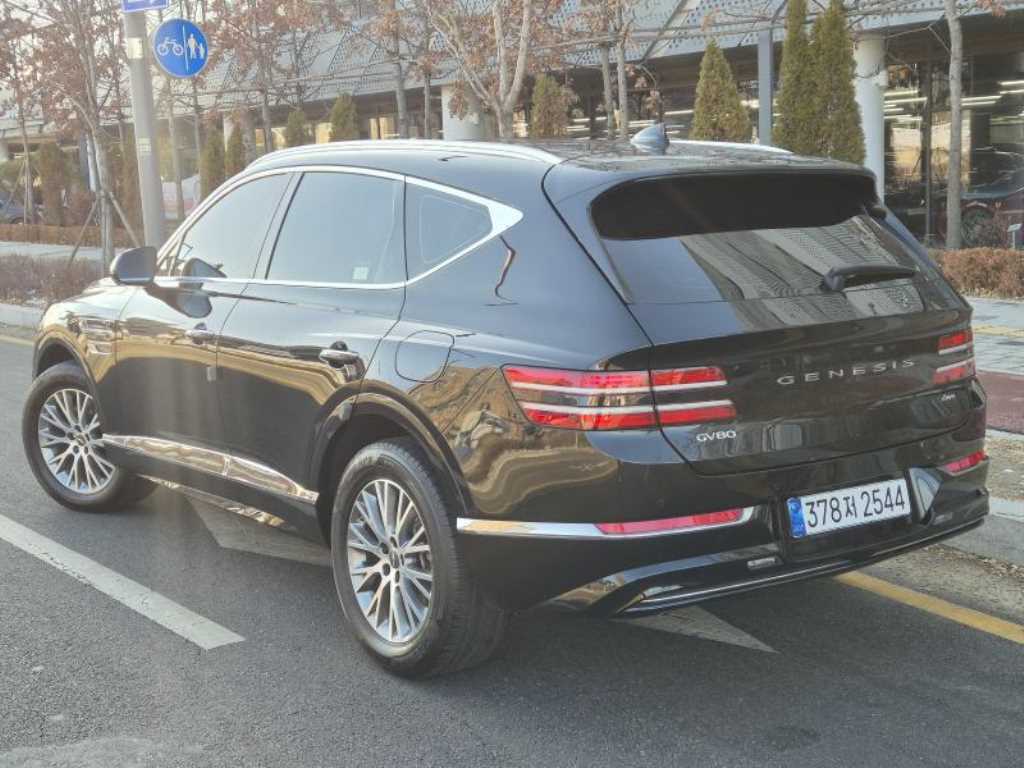Genesis GV80 - Vista 6