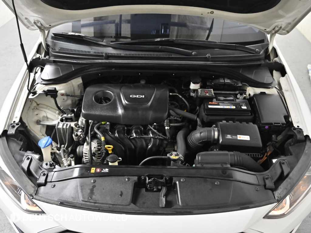 HYUNDAI Avante - Vista 6