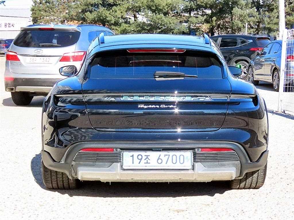 Porsche Taycan - Vista 4