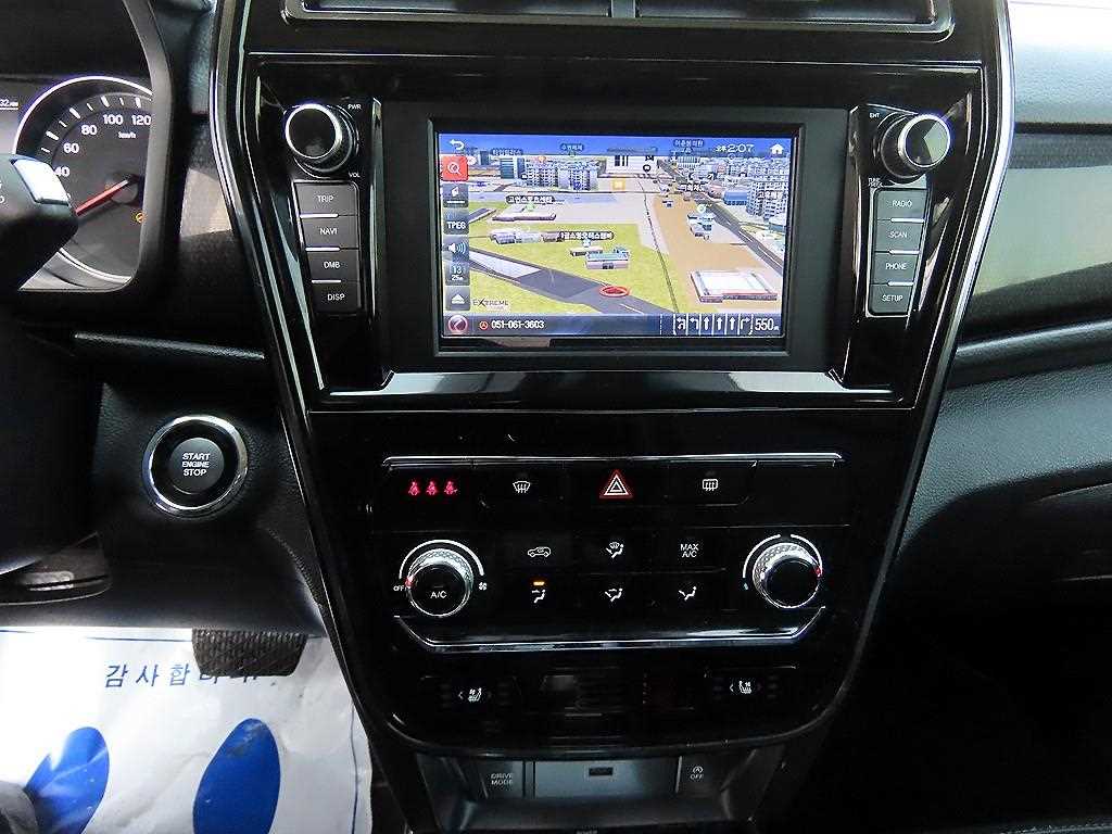 Ssangyong Tivoli 2022 Negro - Importación desde Corea - HF Imports Iquique - Foto 13