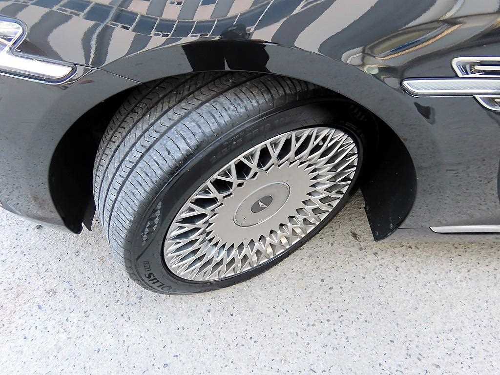 Genesis G90 2019 Negro - Importación desde Corea - HF Imports Iquique - Foto 20