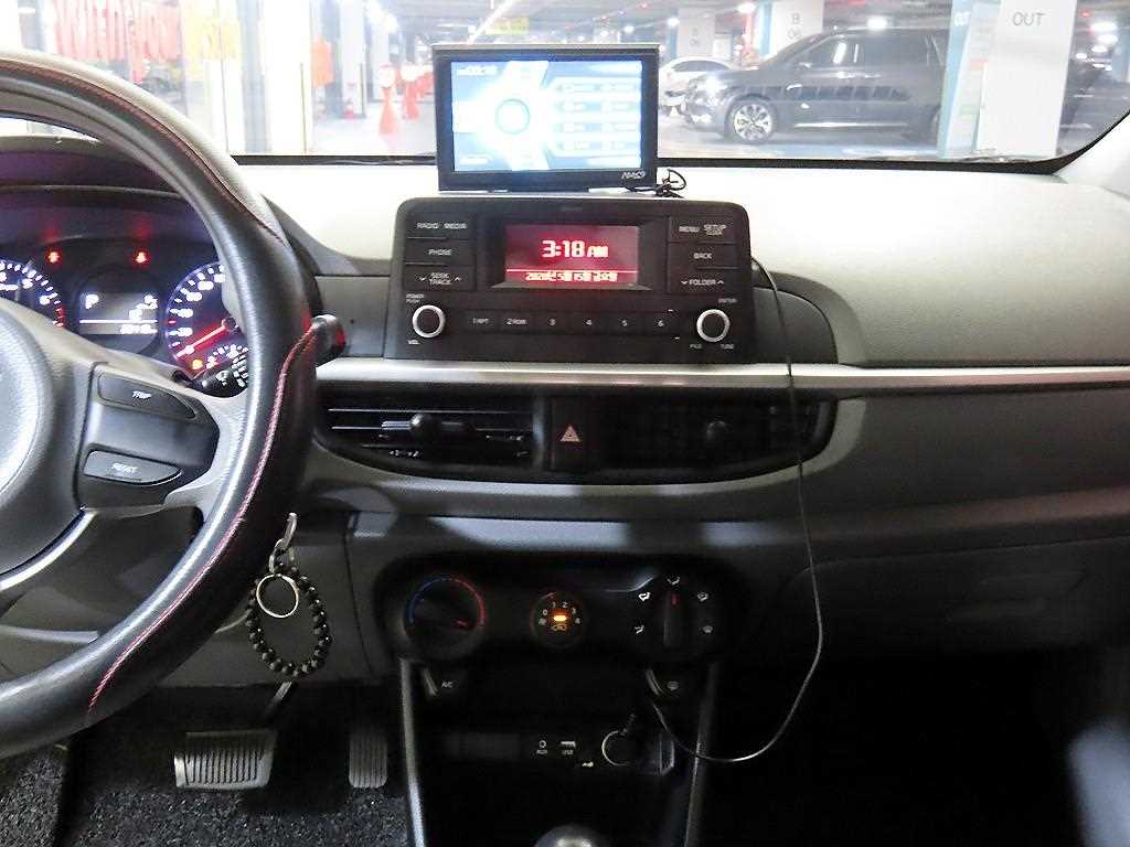 KIA Morning - Vista 11