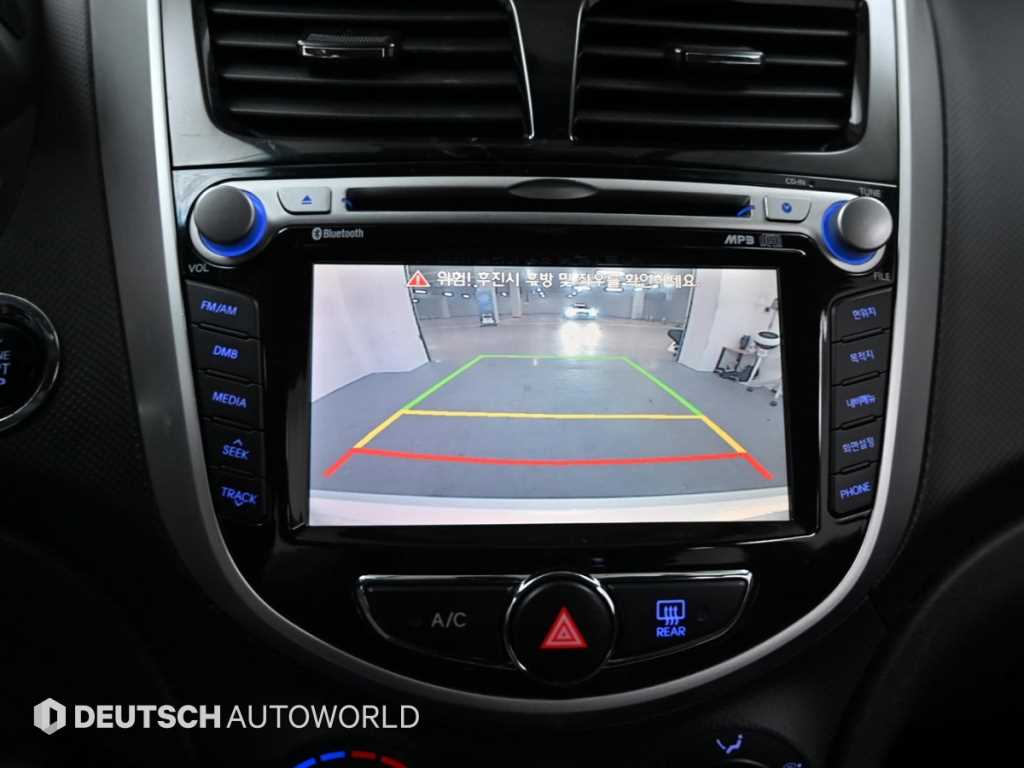 HYUNDAI Accent 2012 Blanco - Importación desde Corea - HF Imports Iquique - Foto 15