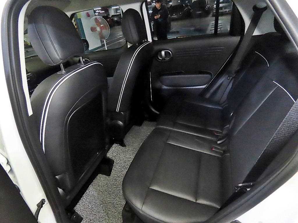 HYUNDAI Casper - Vista 7