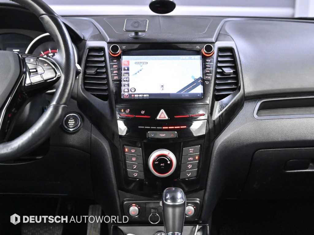 Ssangyong Tivoli 2018 Blanco - Importación desde Corea - HF Imports Iquique - Foto 14