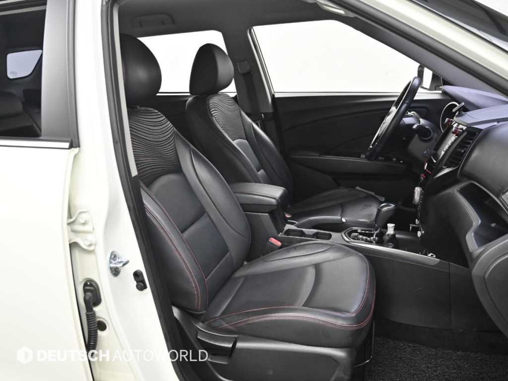 Ssangyong Tivoli - Vista 10