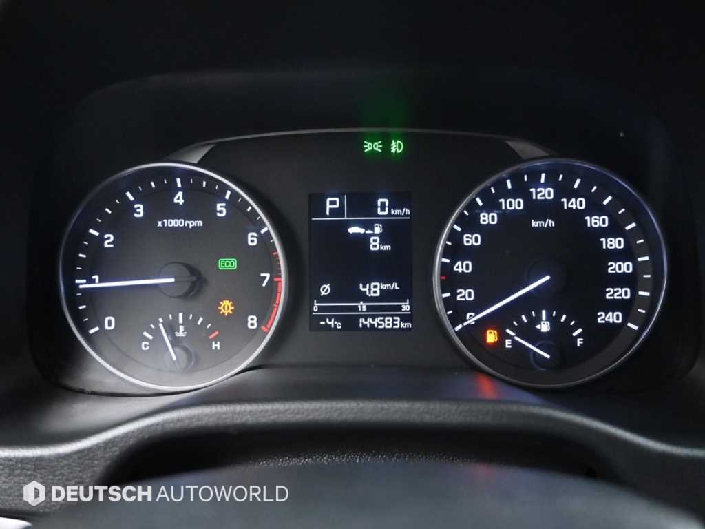 HYUNDAI Avante - Vista 8