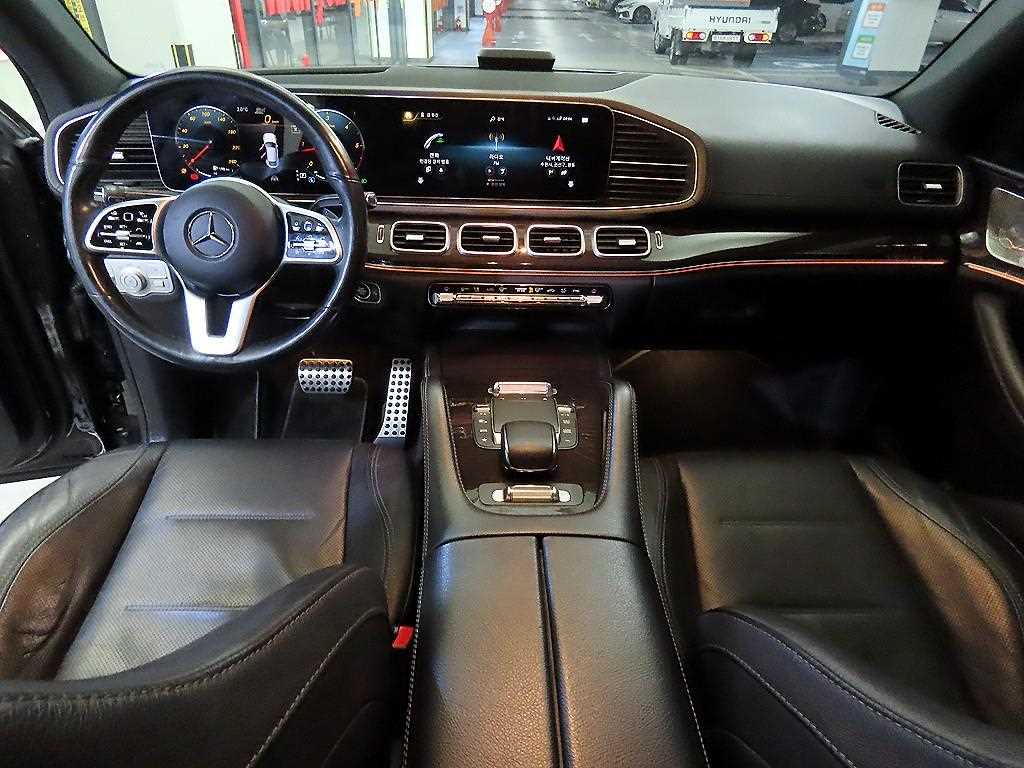 Mercedes Benz GLE Class - Vista 10