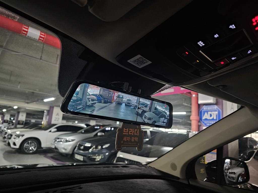 KIA Carnival - Vista 10