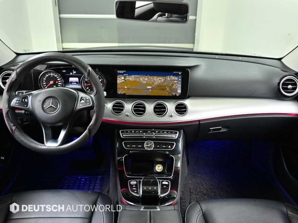 Mercedes Benz E class - Vista 7