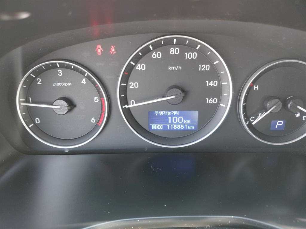 HYUNDAI Starex - Vista 10