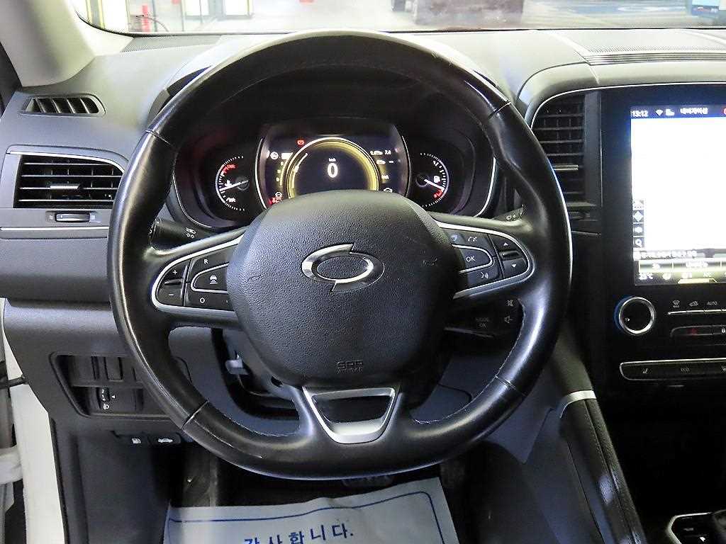 SAMSUNG QM6 - Vista 8