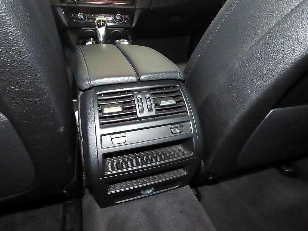 BMW 5 Series 2016 Negro - Importación desde Corea - HF Imports Iquique - Foto 18
