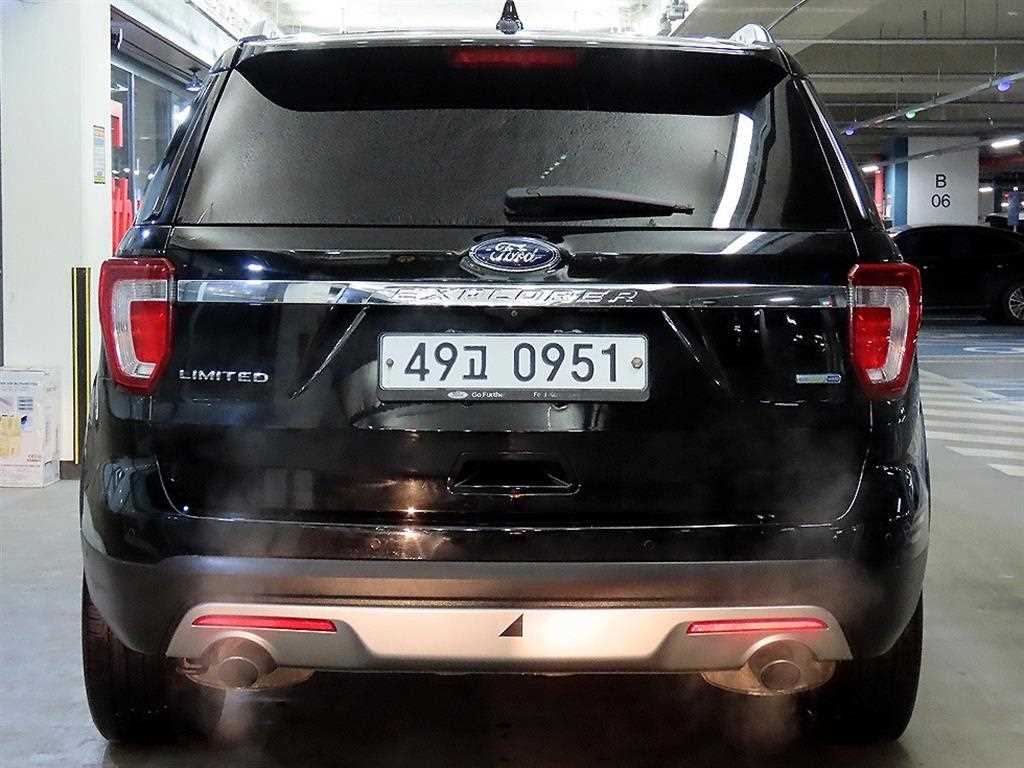 Ford Explorer - Vista 5