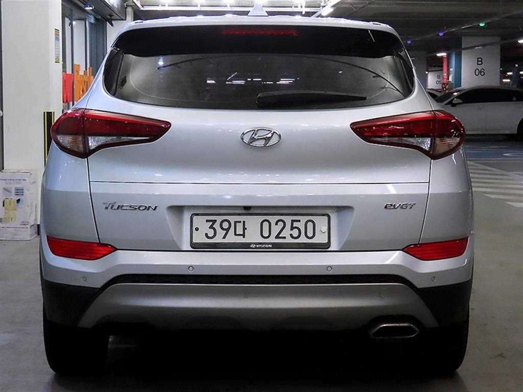 HYUNDAI Tucson - Vista 5