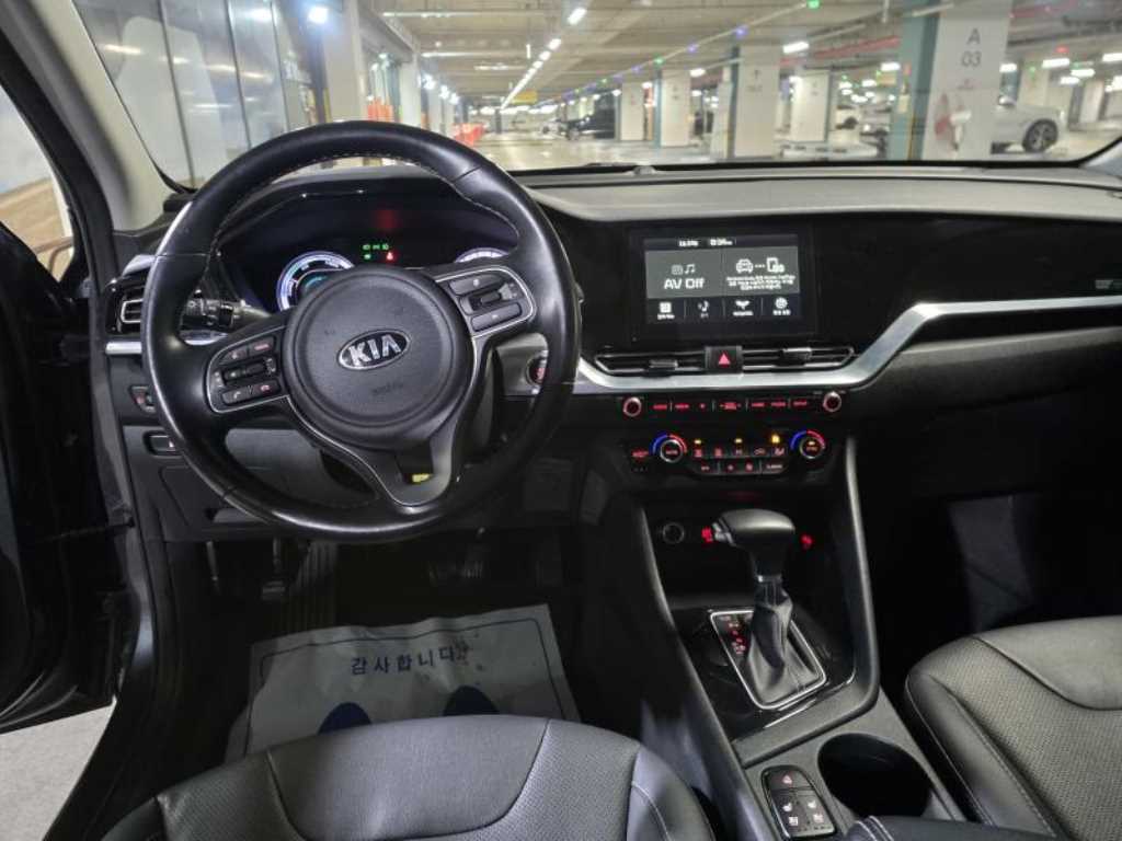 KIA Niro - Vista 10
