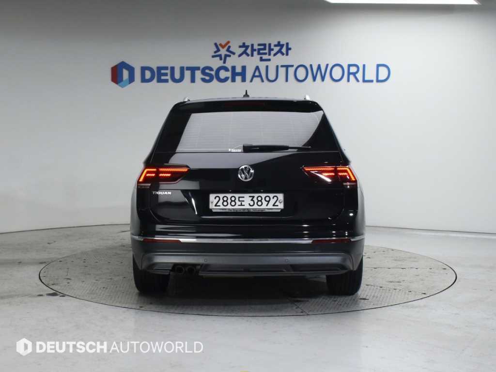 Volkswagen Tiguan - Vista 4