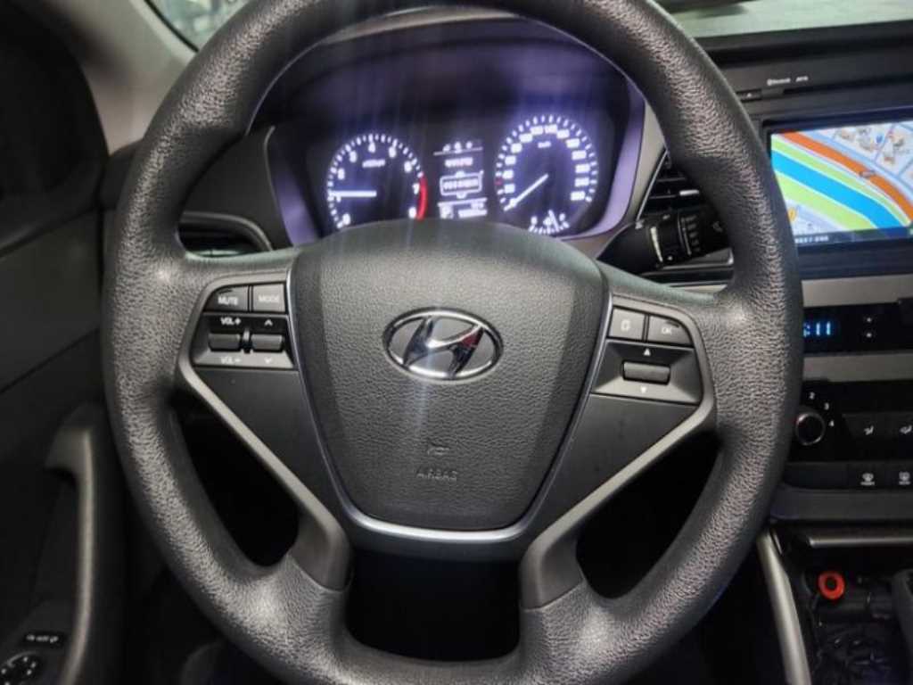 HYUNDAI Sonata - Vista 7