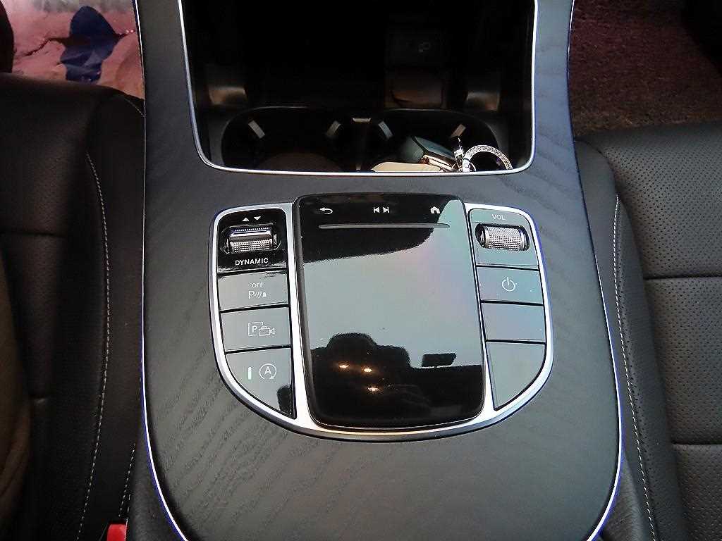 Mercedes Benz E class - Vista 12