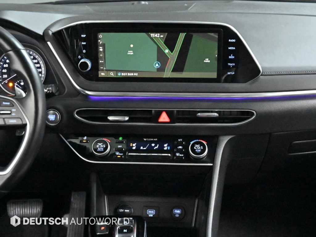 HYUNDAI Sonata - Vista 8