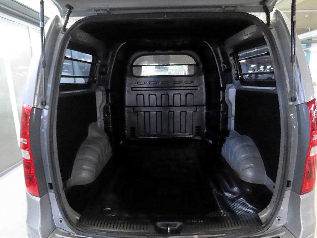 HYUNDAI Starex 2019 Plateado - Importación desde Corea - HF Imports Iquique - Foto 18