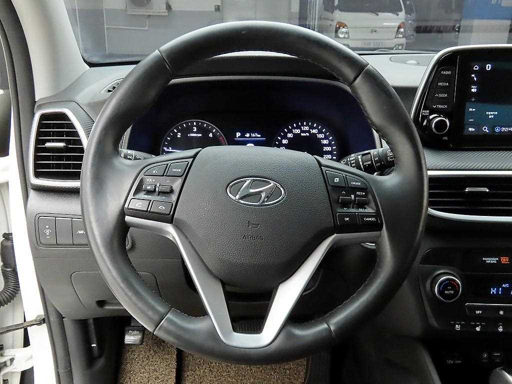 HYUNDAI Tucson - Vista 7
