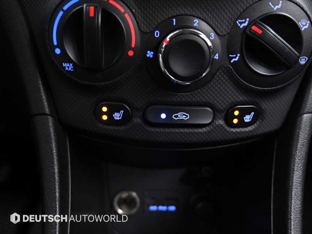 HYUNDAI Accent 2012 Blanco - Importación desde Corea - HF Imports Iquique - Foto 17