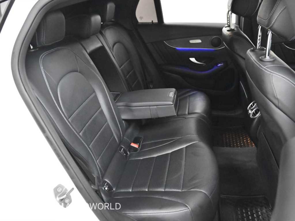 Mercedes Benz GLC Class - Vista 12