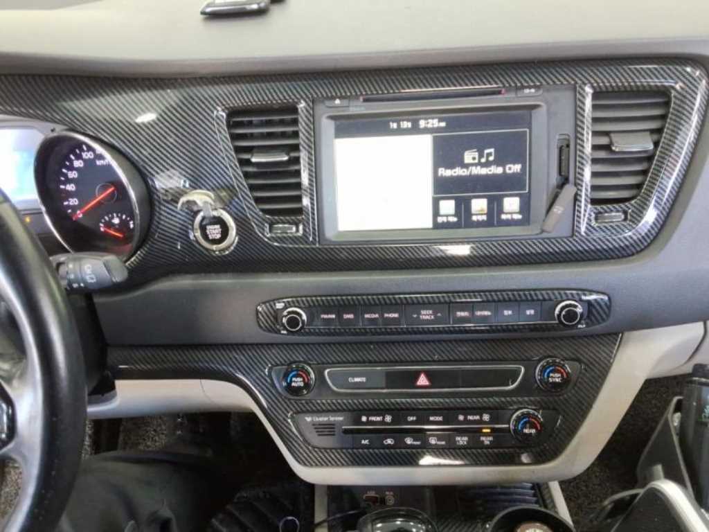 KIA Carnival - Vista 7