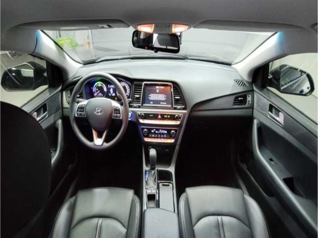 HYUNDAI Sonata - Vista 11