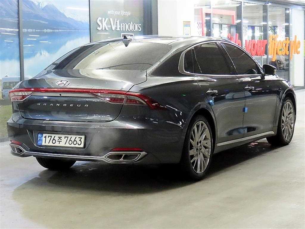 HYUNDAI Grandeur - Vista 4
