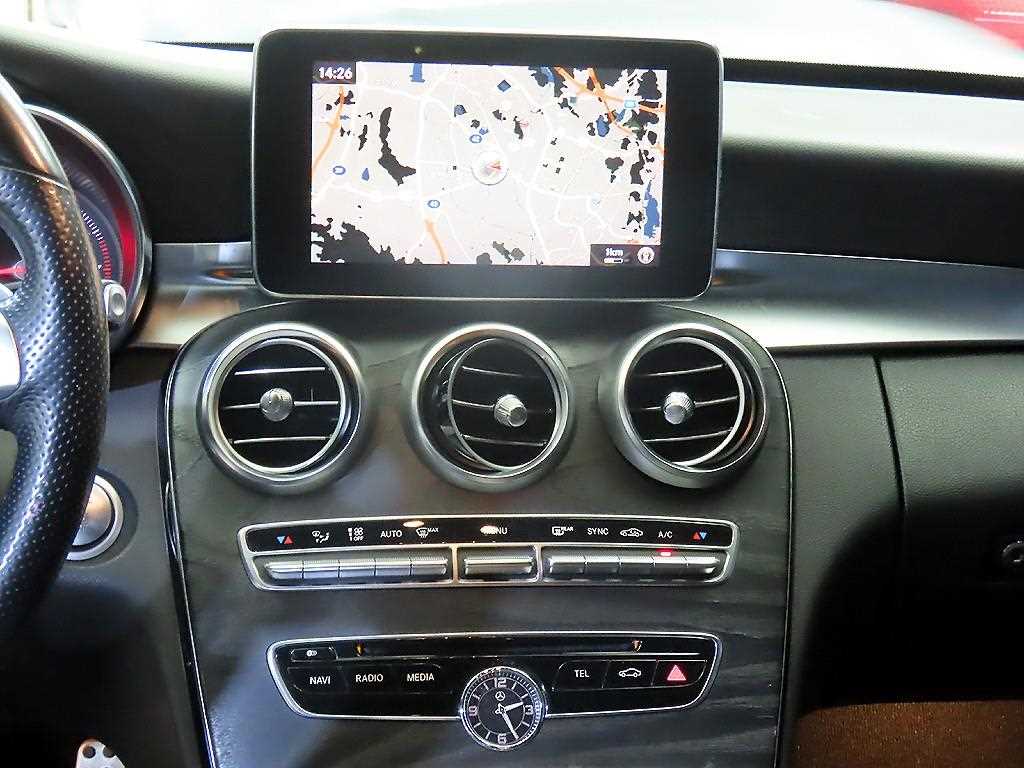 Mercedes Benz C Class - Vista 11