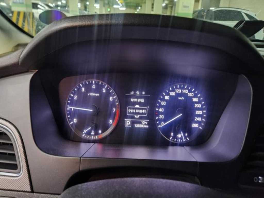 HYUNDAI Sonata - Vista 8