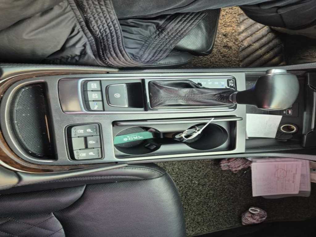 HYUNDAI Aslan - Vista 9